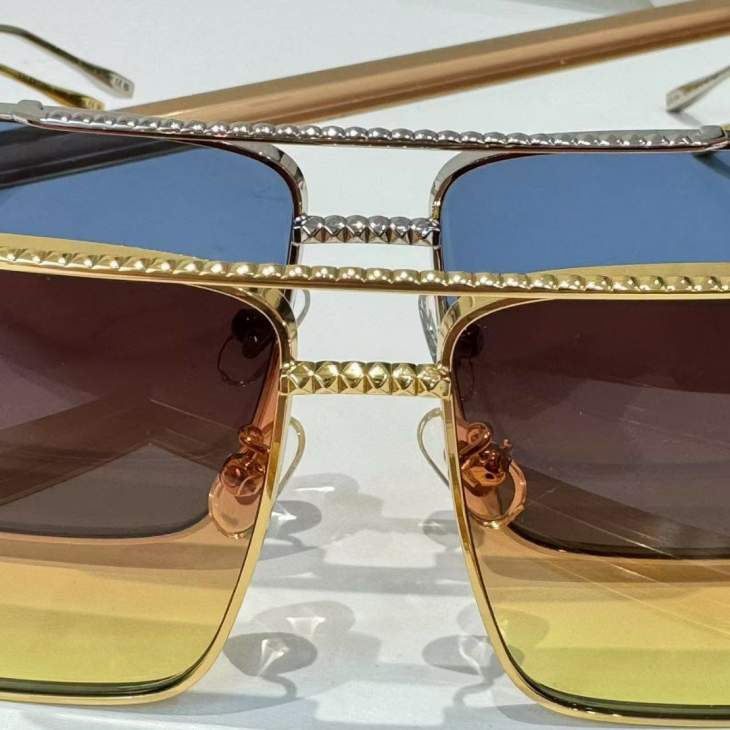 Picture of Valentino Sunglasses _SKUfw71187055fw